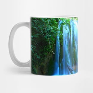 Long-exposure shot of Cascata "de lu Vagnatò" in Sarnano Mug